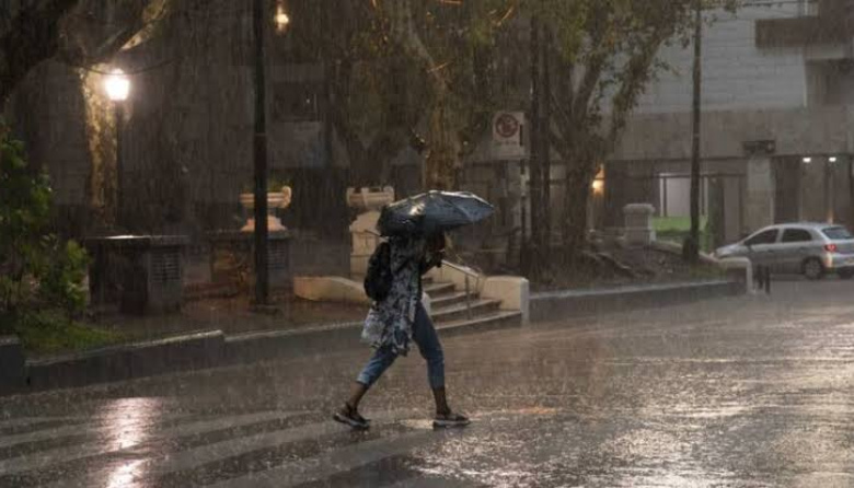 Hay Alerta Naranja por fuertes lluvias en el sur del conurbano