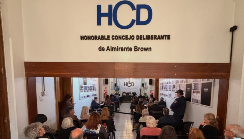 Brown: El HCD prohibió los caños de escapes ruidosos