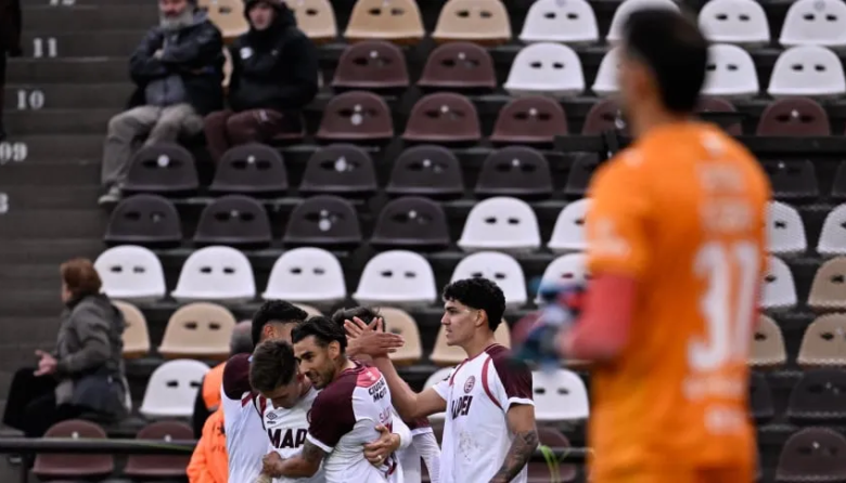 Lanús derrotó a Platense en Vicente López y desplazó a River de la zona de copas en la Tabla Anual