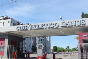 Internaron a un nene de 12 años luego de que se le cayera un arco de fútbol en la cabeza en el club Lanús