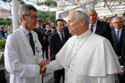 El cirujano del papa habló tras el alta: “No hay motivos para no realizar el viaje a Sudamérica”