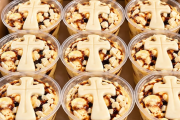"El Santísimo": así es el helado que crearon en Burzaco para el Papa